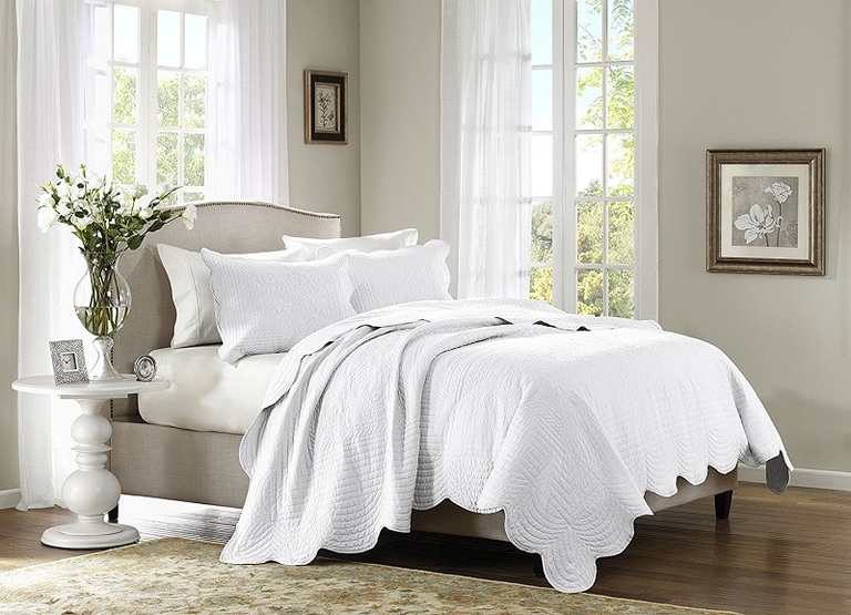 White Farmhouse Bedding 10 Ideas You Will Love! Chic Home Life